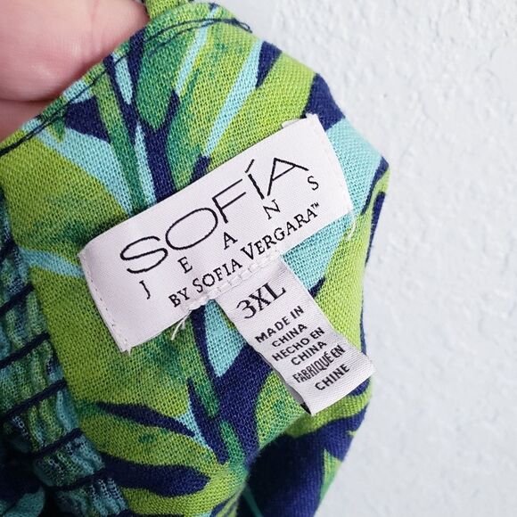 Sofia Vergara Linen Palm‎ Front Knot Peplum Top - Picture 6 of 7